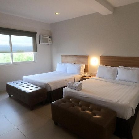 Mango Suites Tuguegarao City Exterior photo