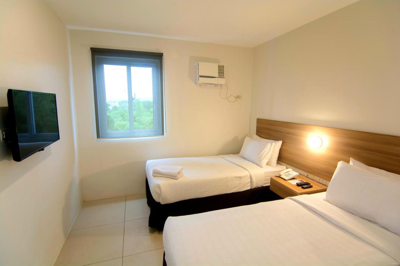 Mango Suites Tuguegarao City Exterior photo